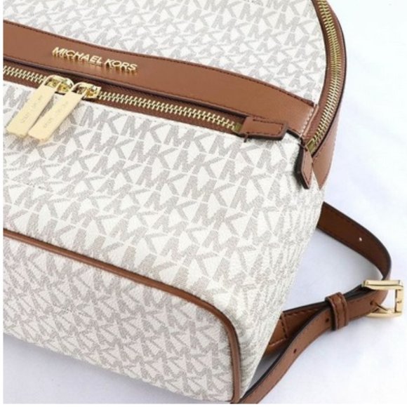 MICHAEL KORS Kenly Medium Backpack Signature Vanilla Bag - Picture 6 of 16